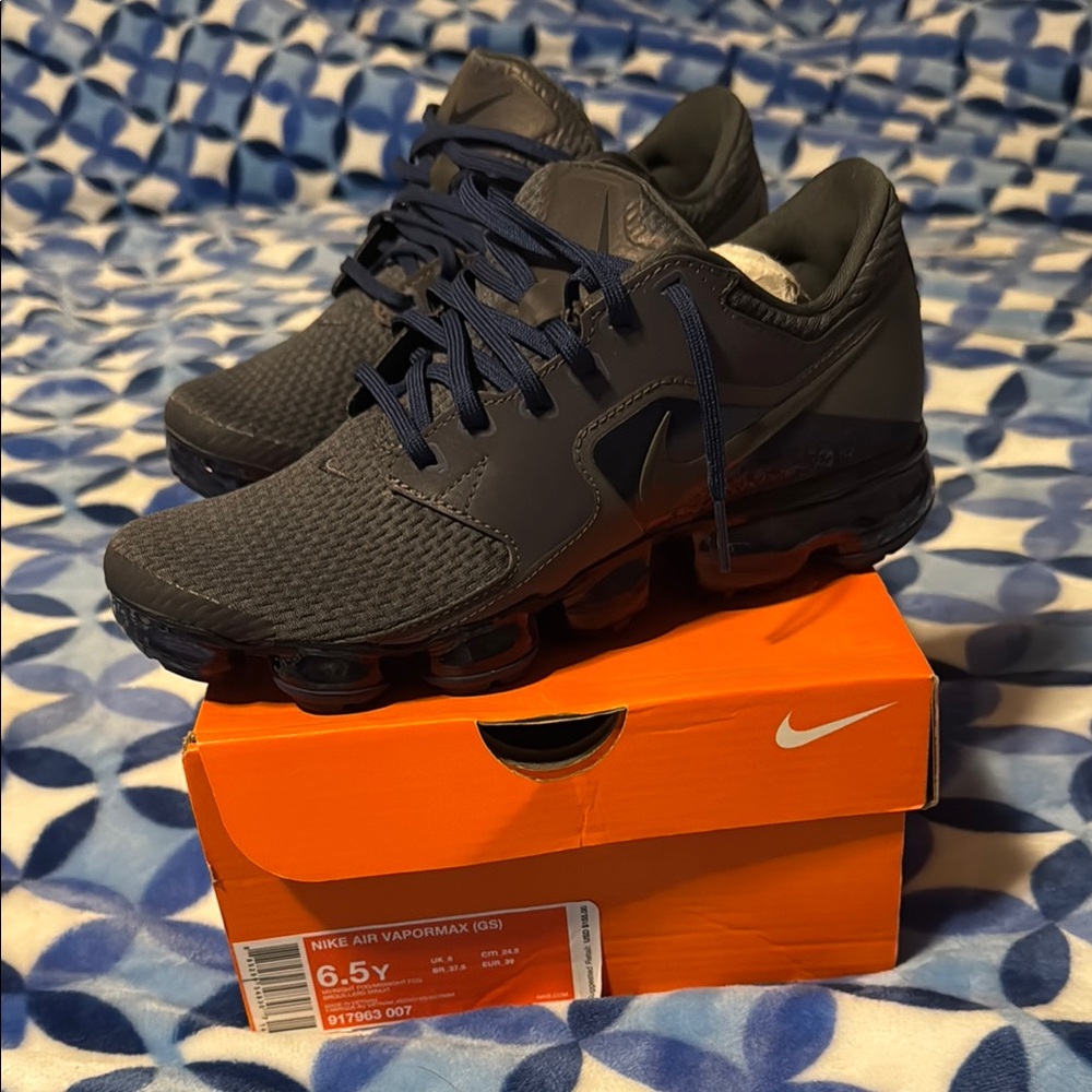 Nike Air VaporMax Gray Sneakers